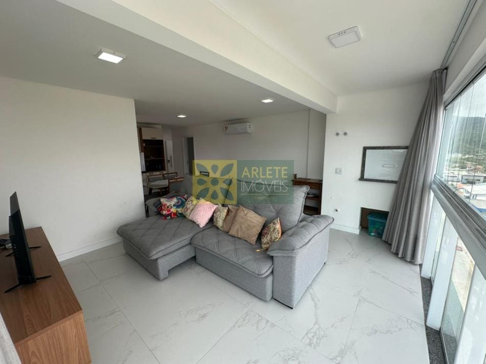 Apartamento con vista al mar en Porto Belo – ¡A solo 500 metros de la playa!