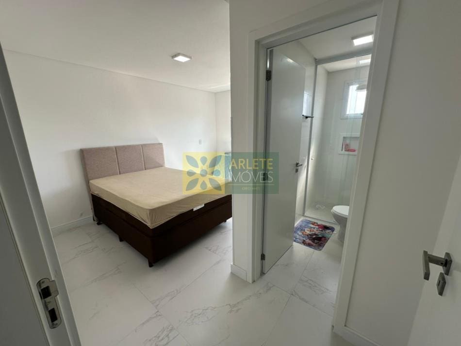 Apartamento con vista al mar en Porto Belo – ¡A solo 500 metros de la playa!